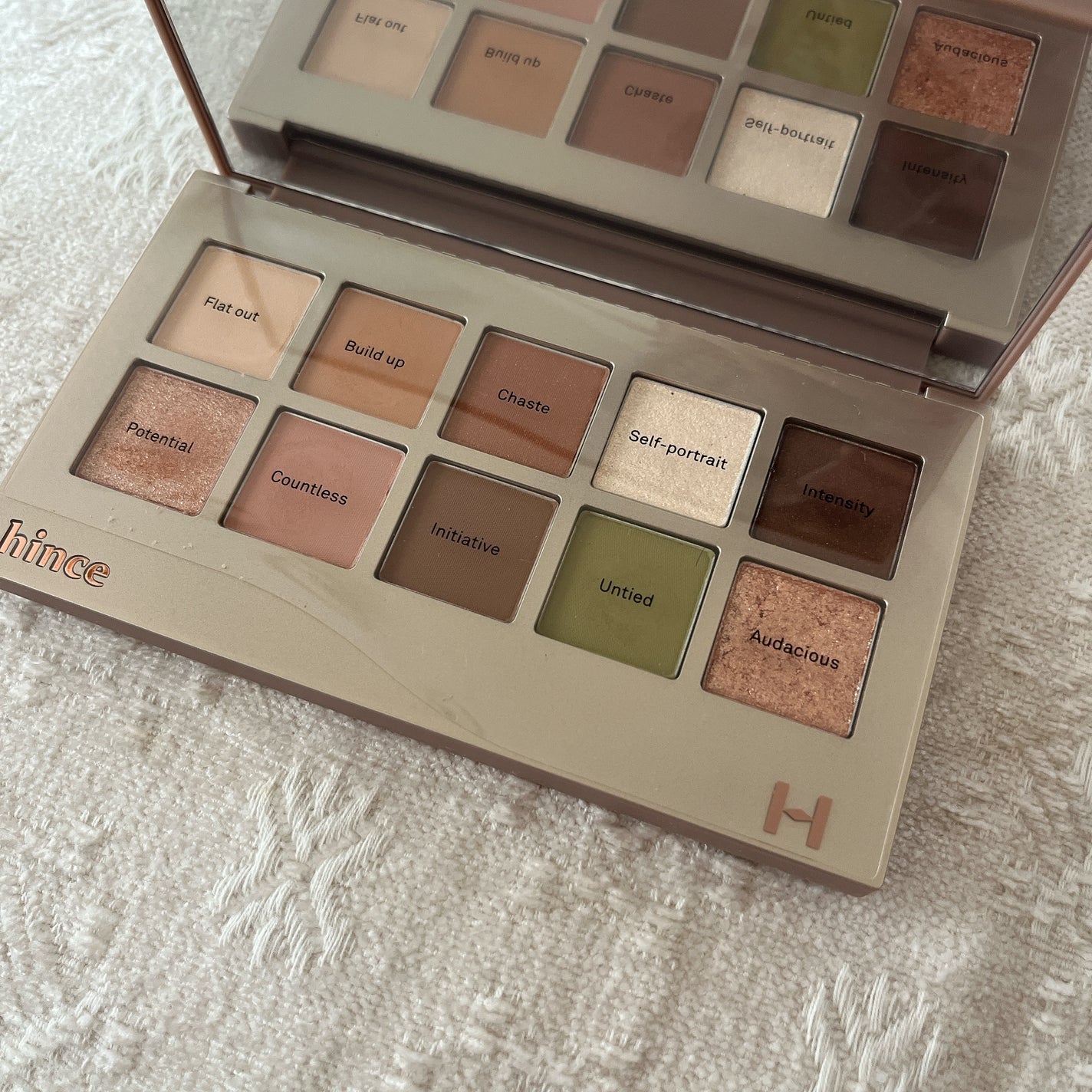 ニューデップスアイシャドウパレット/hince/アイシャドウパレットを使ったクチコミ(3枚目)