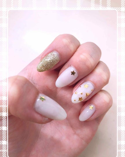 YURI on LIPS 「●○雑談○●ネイル変えてきました💅🏼✨今回は、星ネイル⭐️⭐️..」(1枚目)