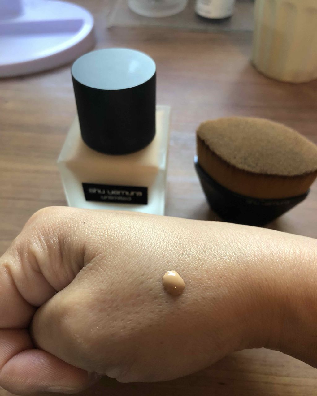 ペタル 55 ファンデーション ブラシ/shu uemura/メイクブラシを使ったクチコミ(2枚目)