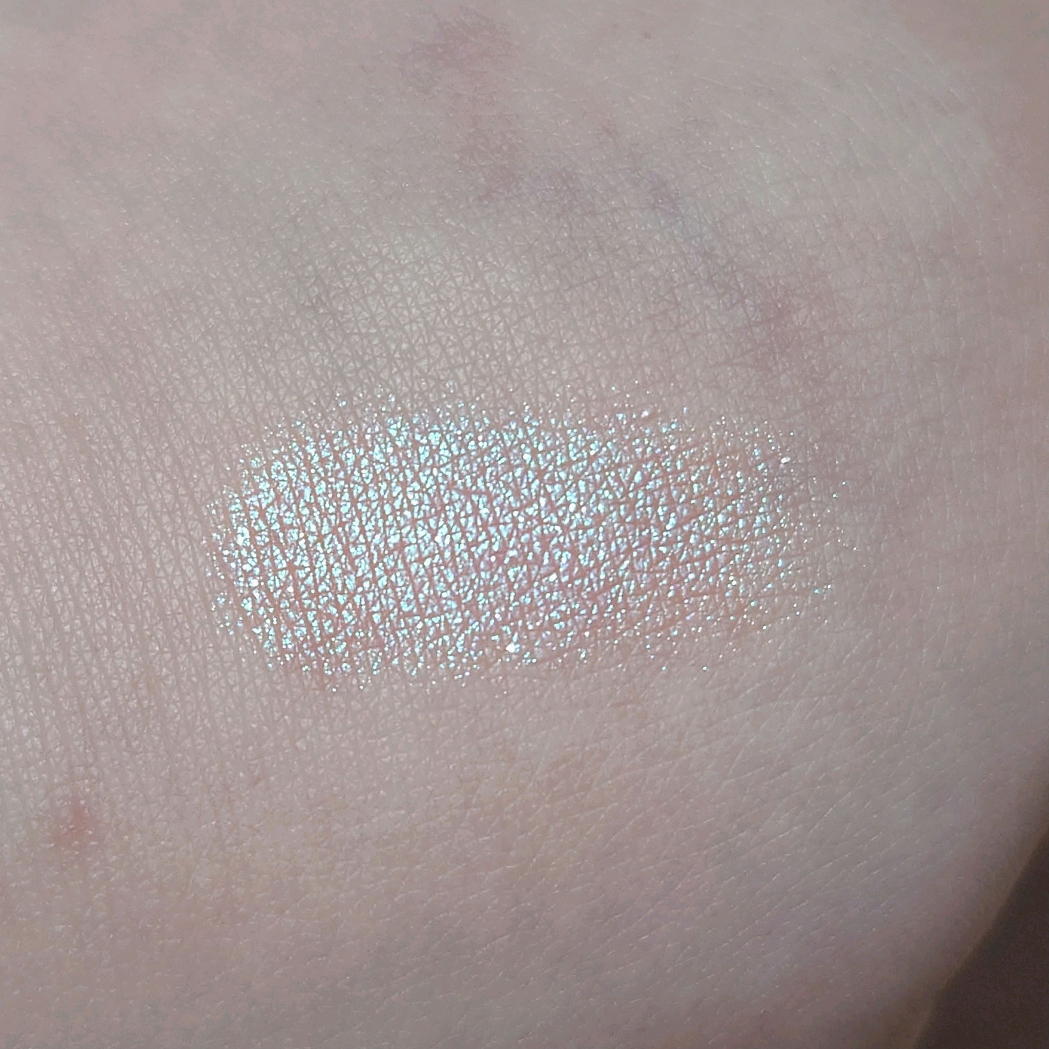 ラズル アイカラー 30 Killer pink/エレガンス ラズル /単色アイシャドウを使ったクチコミ（3枚目）