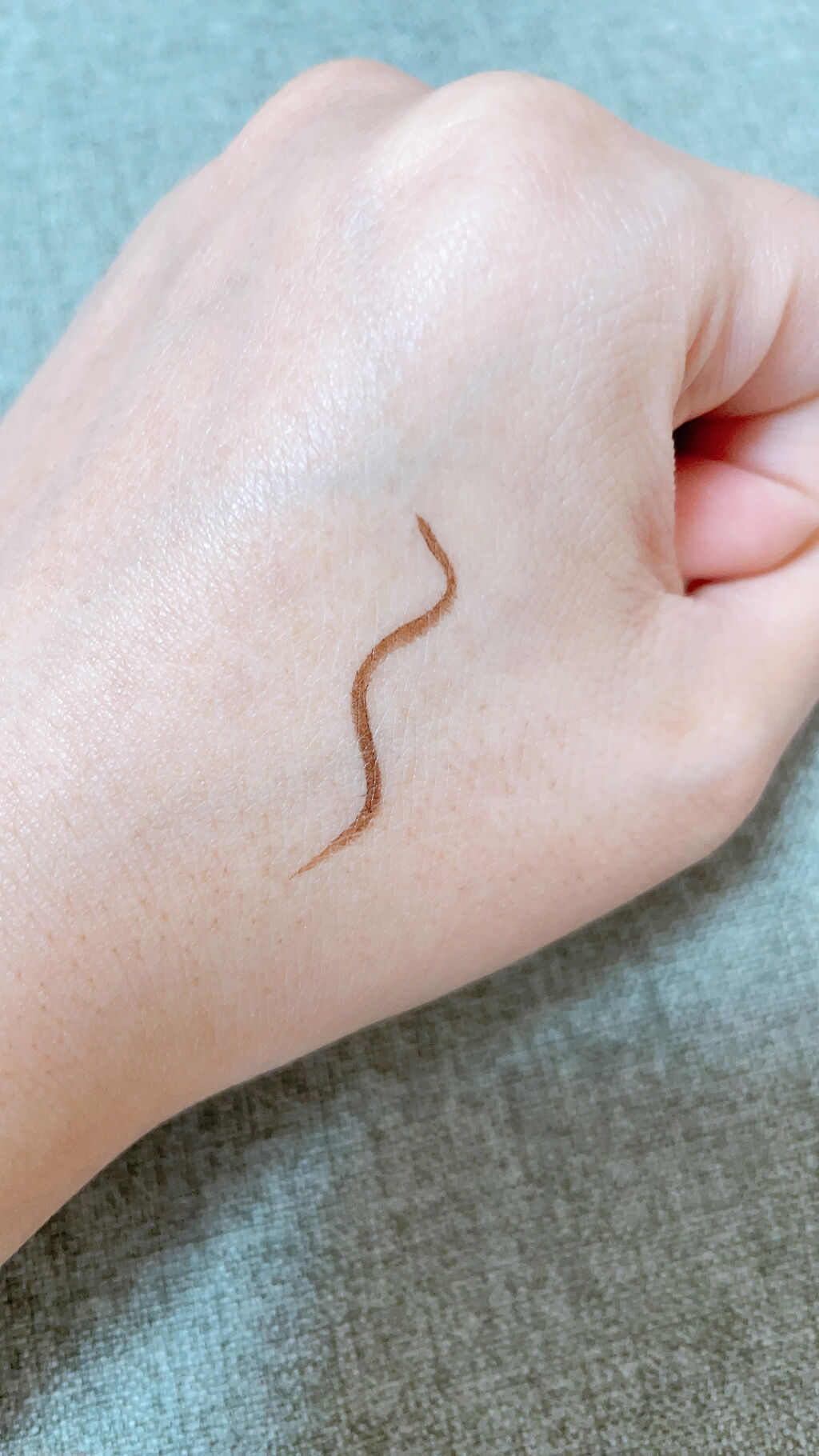 スキルレスライナー/LUMIURGLAS/リキッドアイライナーを使ったクチコミ（3枚目）