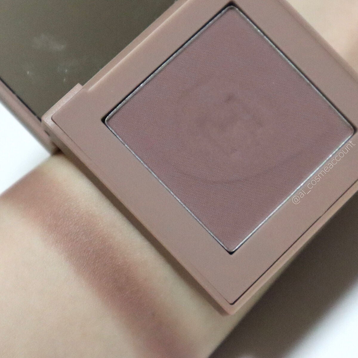 ニューデップスアイシャドウ/hince/単色アイシャドウを使ったクチコミ(2枚目)