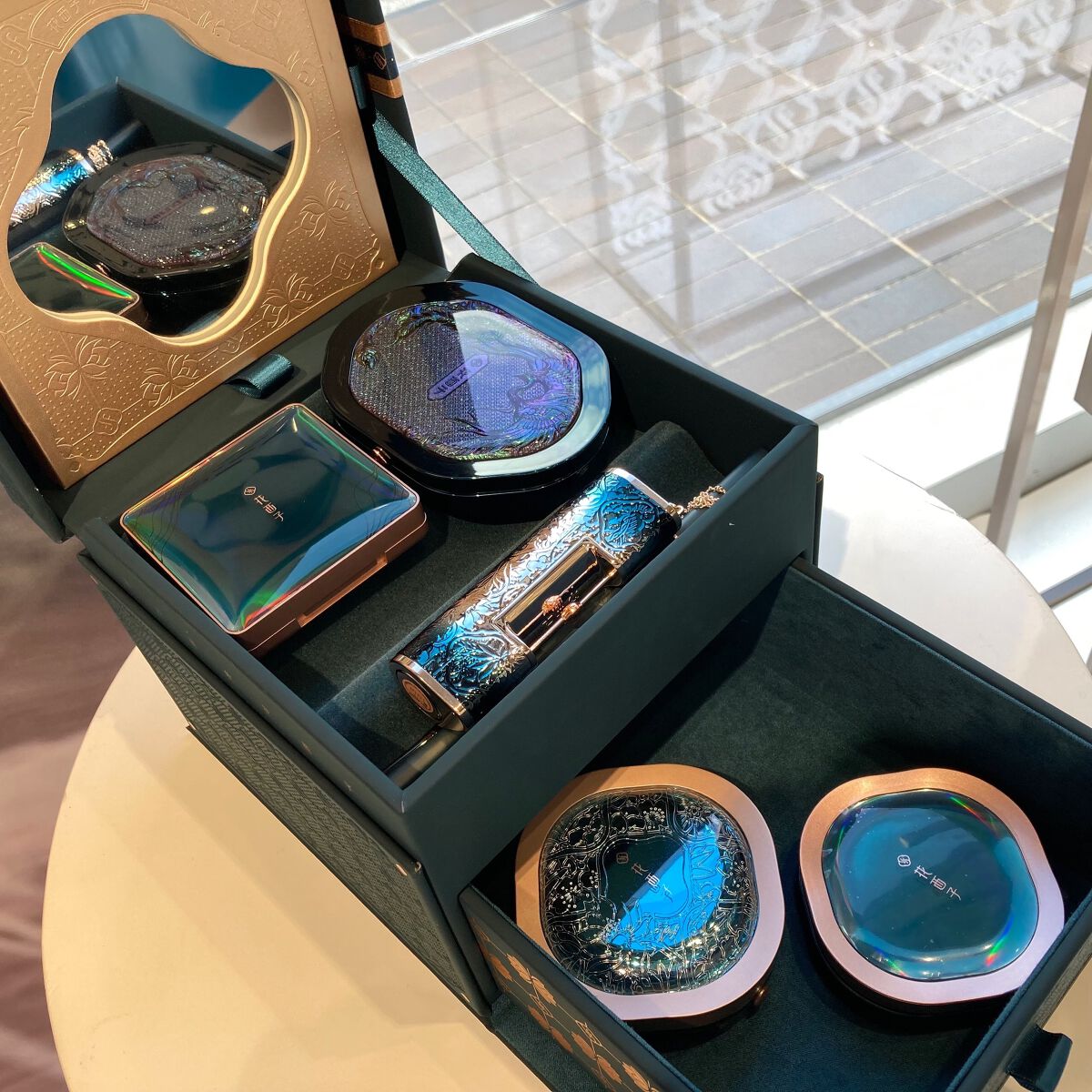 洛神賦アイシャドウパレット/花西子/マルチパレットを使ったクチコミ(8枚目)