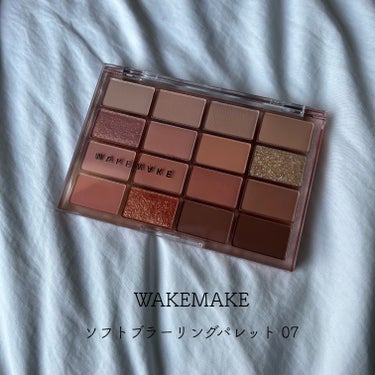 \WAKEMAKE ソフトブラーリング アイパレット 07/


LIPS様を通してWAKEMAKE様より頂きました💖
ありがとうございます！


色んな質感の16色入ったパレット✨
コーラル系の配色💡