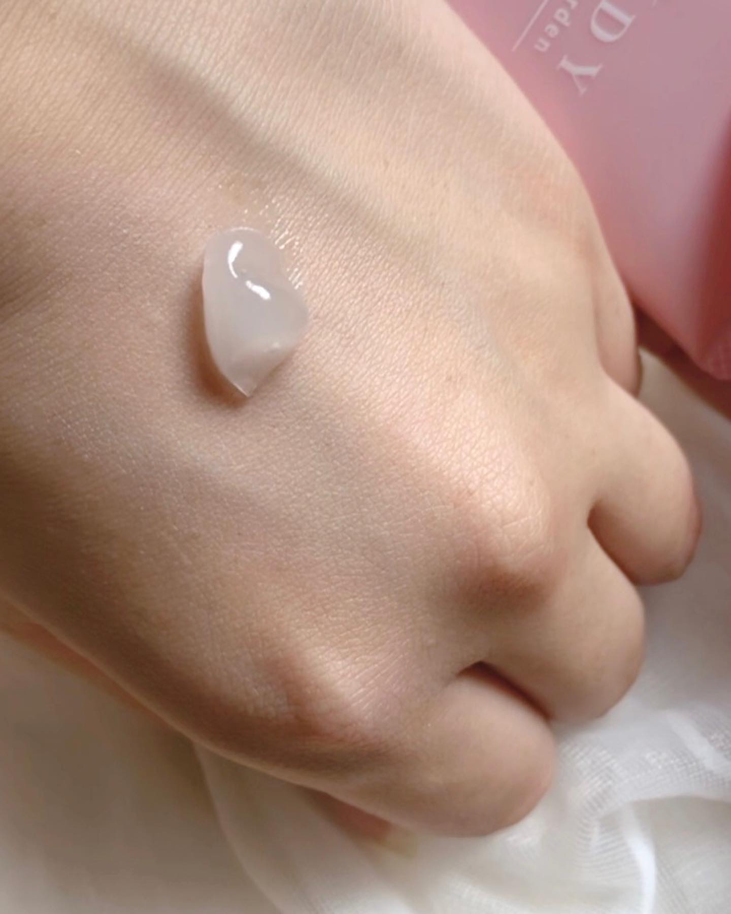 ST ラディー 水分ハンドクリーム 1201 ベリーガーデン/ビューティーワールド/ハンドクリームを使ったクチコミ（2枚目）