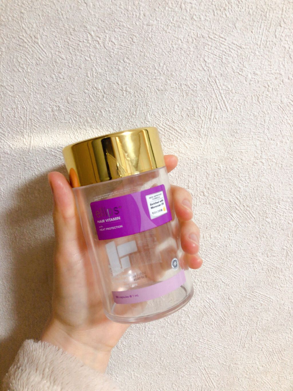 エリップスしか勝たん🥺

【ellips ヘアーオイル ニュートリカラー】

洗い流さないトリートメント、ヘアオイル部門はエリップスが1番です◎！

これを付けてドライヤーした時としないとでは、乾かした後のまとまり具合が全く違う！

他の