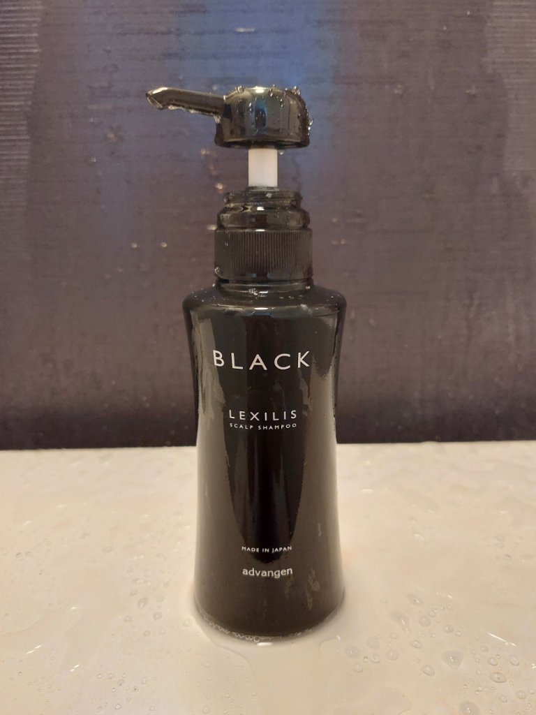 ブラック フレグランス スタイリング ヘアエッセンス/LEXILIS/アウトバストリートメントを使ったクチコミ（2枚目）