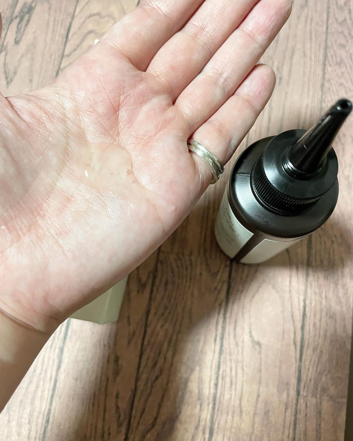 comaki on LIPS 「イクモアのナノグロウリッチをお試ししました。先が細くなっていて..」(3枚目)