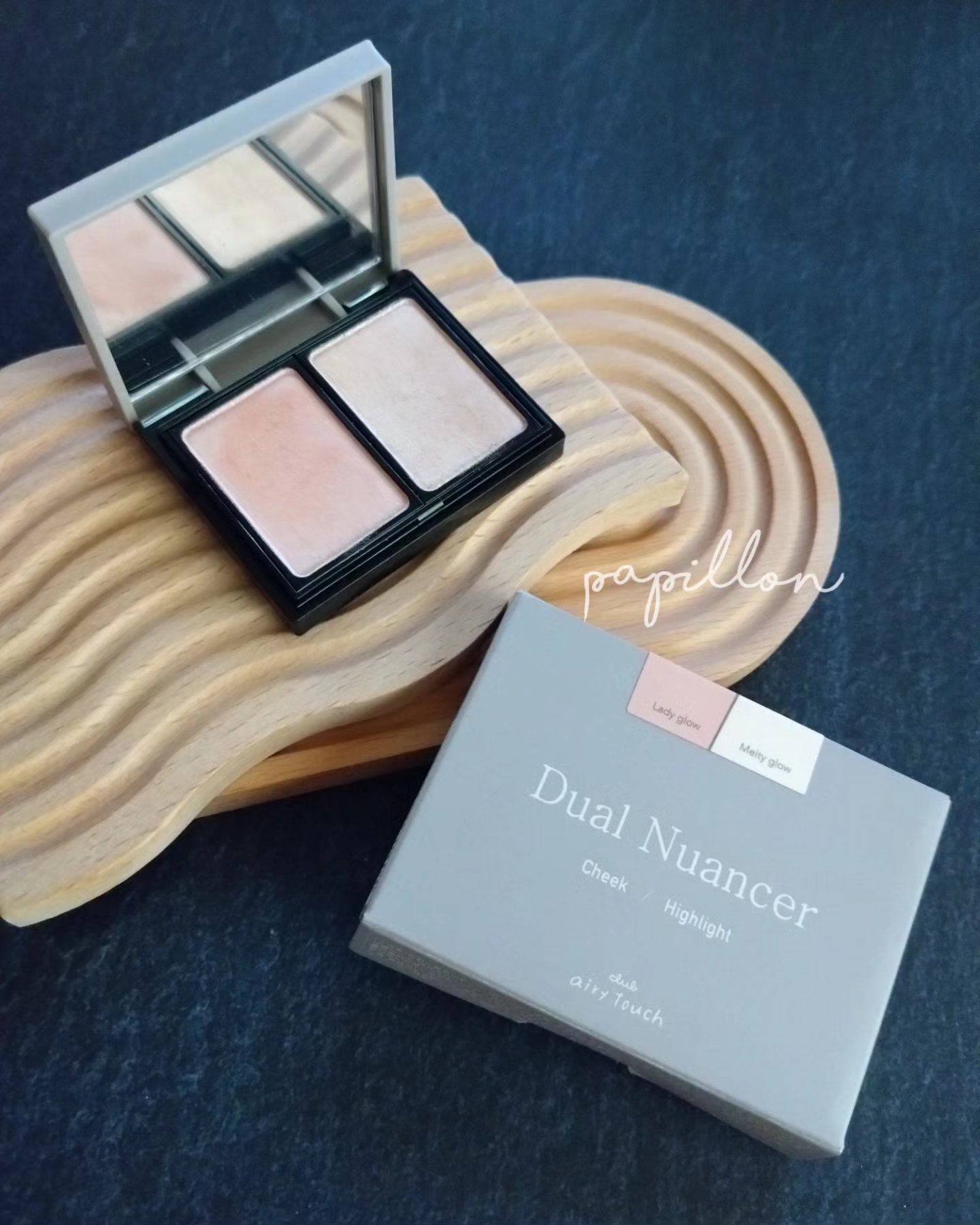 エアリータッチ デュアルニュアンサー/クラブ/パウダーハイライトを使ったクチコミ（2枚目）