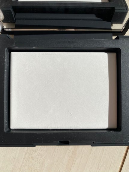 ライトリフレクティングセッティングパウダー プレスト N/NARS/プレストパウダーを使ったクチコミ(3枚目)
