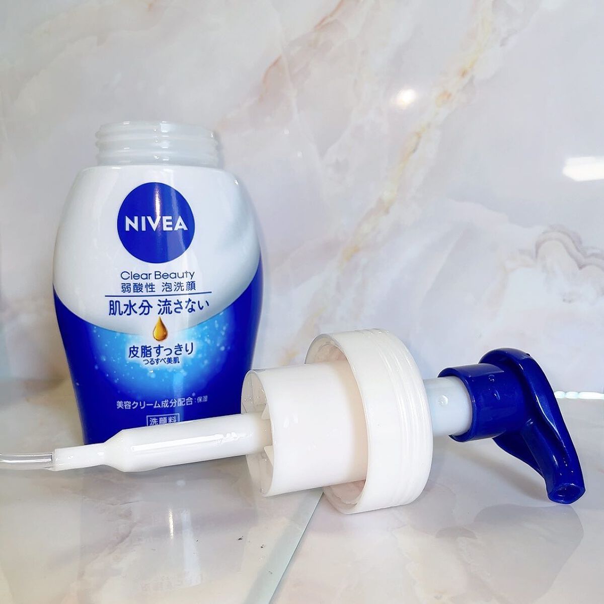 ニベア クリアビューティー弱酸性泡洗顔 皮脂すっきり/ニベア/泡洗顔を使ったクチコミ（1枚目）