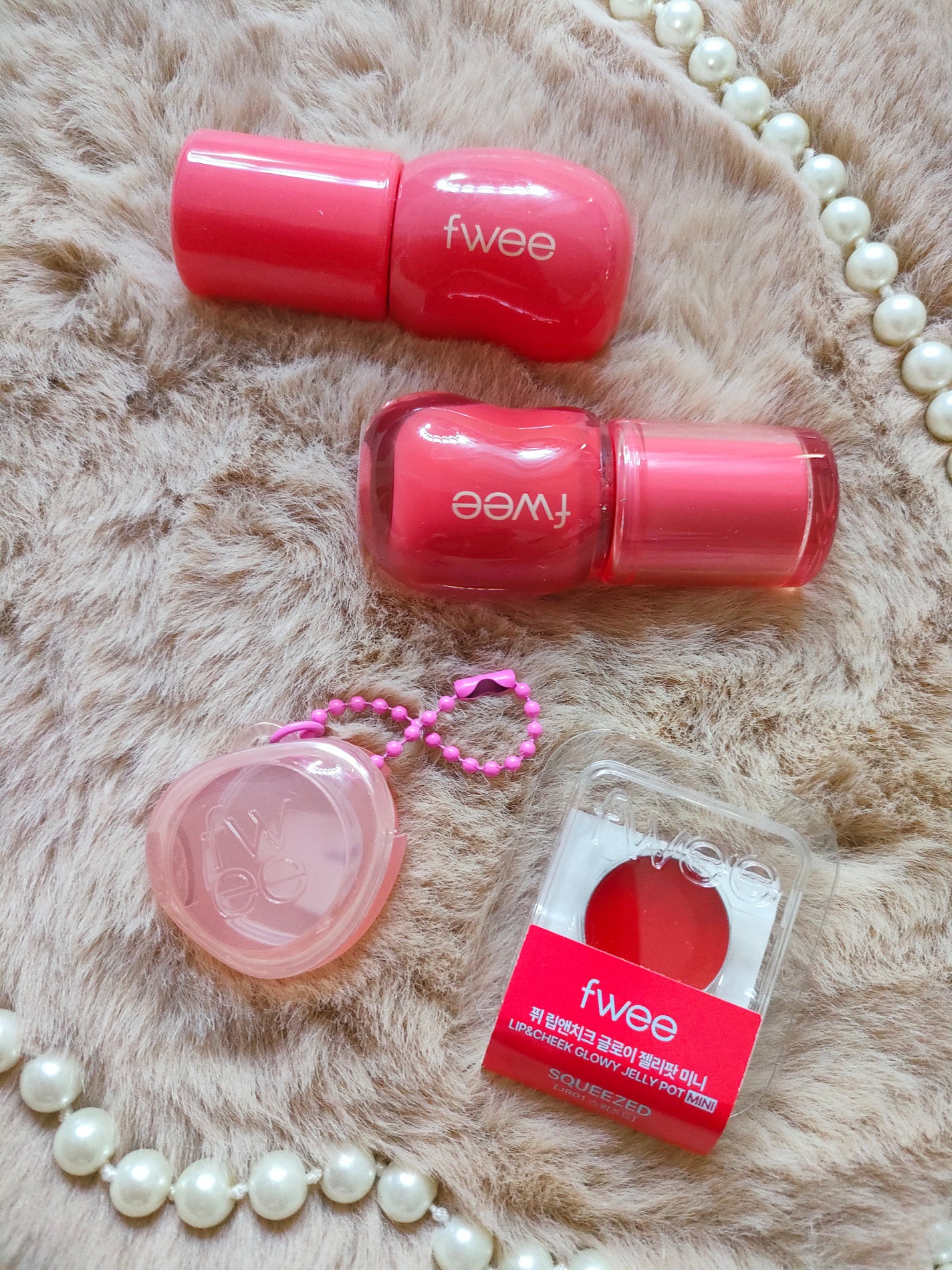 フィー 3Dボリューミンググロス/fwee/リップグロスを使ったクチコミ(1枚目)