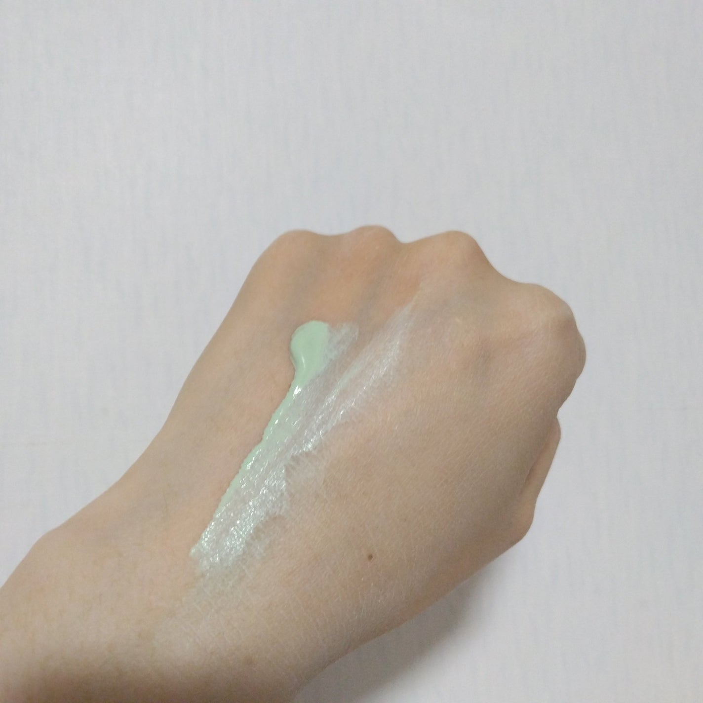 マデノール バイオーム™ ポアレス トーンアップ プライマー/SKINRx LAB/化粧下地を使ったクチコミ(2枚目)