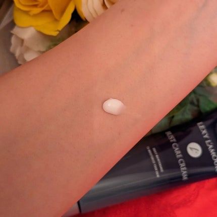 バストケアクリーム/レクシーラムーア/ボディクリームを使ったクチコミ(6枚目)