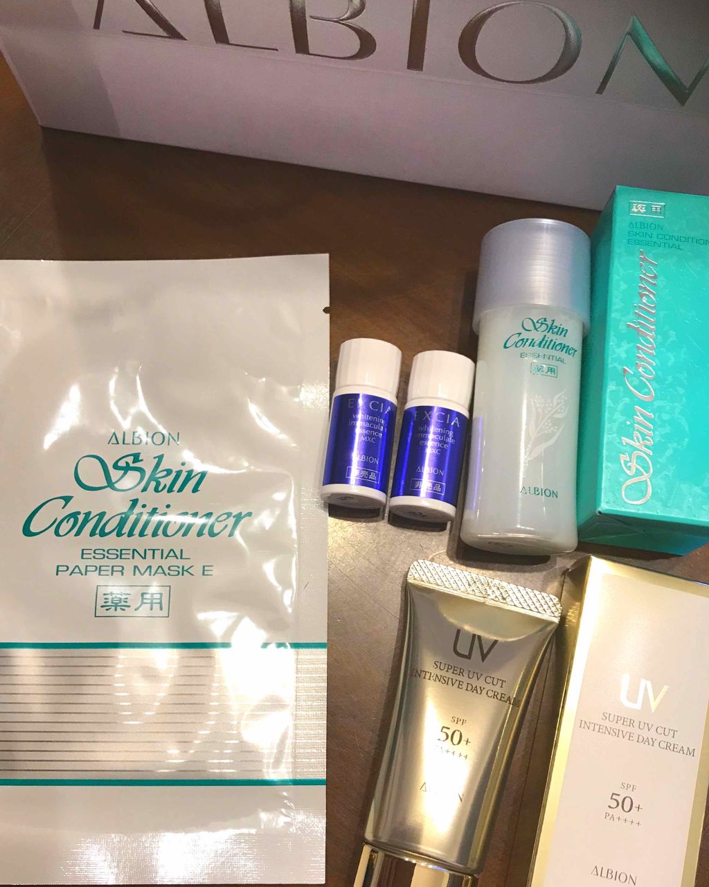 スーペリア クリームファンデーション EX/ALBION/クリーム・エマルジョンファンデーションを使ったクチコミ(2枚目)