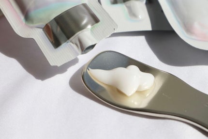 ザビューティ うるツヤチャージヘアパック/エッセンシャル/ヘアマスク・ヘアパックを使ったクチコミ(2枚目)