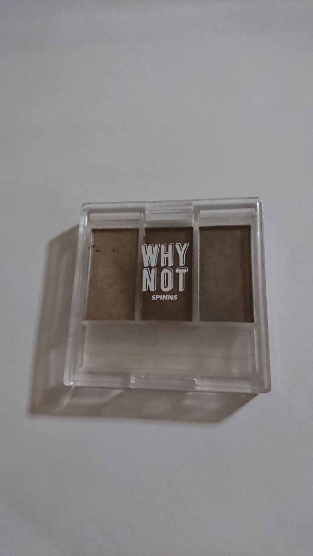 supreme_gloss_624 on LIPS 「一番左のアイシャドウはとても艶がすごくてハイライトにつかえます..」(3枚目)