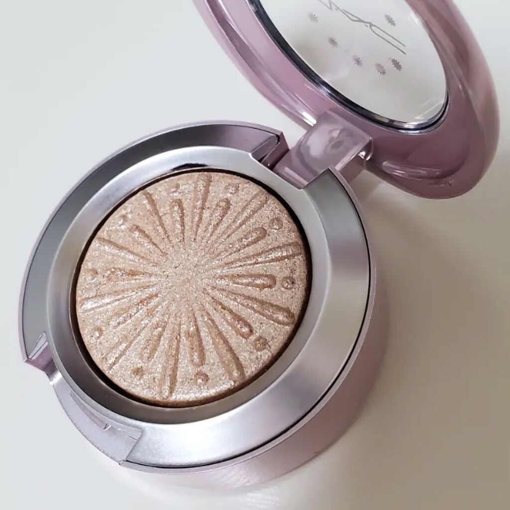 エクストラ ディメンション フォイル アイシャドウ M·A·C フロステッド ファイヤーワーク/M・A・C/単色アイシャドウを使ったクチコミ（2枚目）