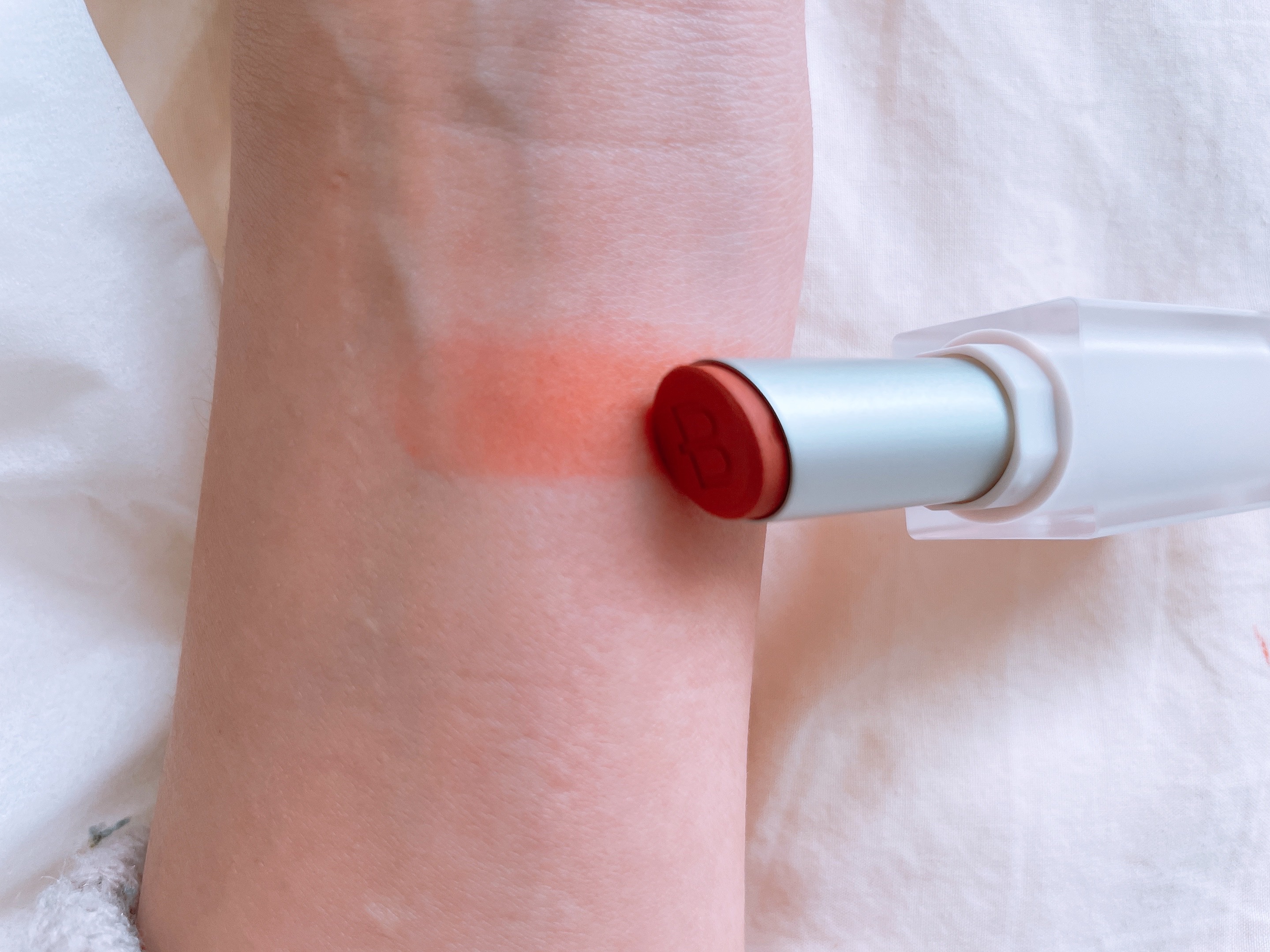 クラウドブラー リップスティック/BOM/口紅を使ったクチコミ（3枚目）