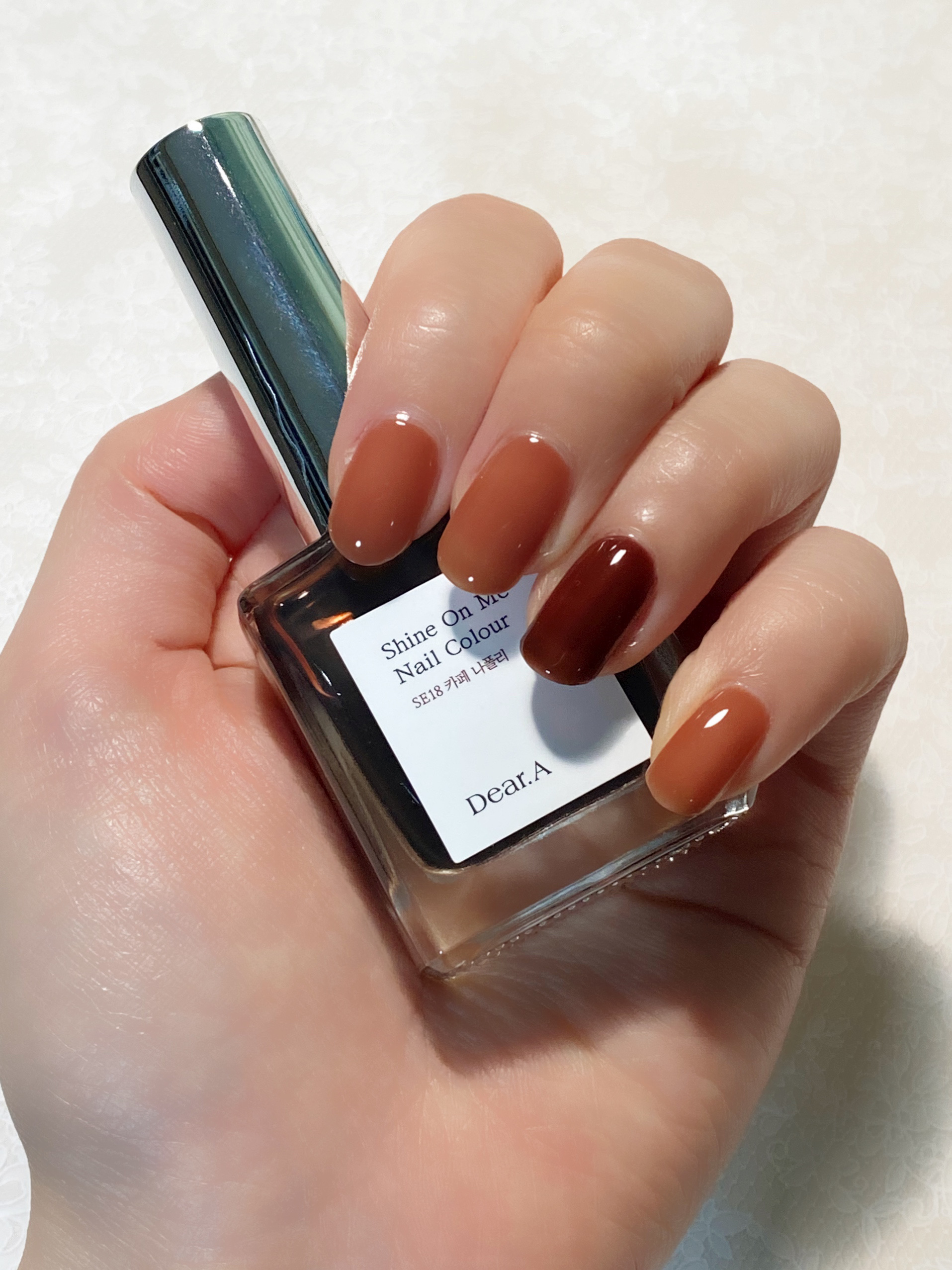 シャインオンミーネイルカラー SE18.カフェナポリ/Dear.A/マニキュアを使ったクチコミ（2枚目）