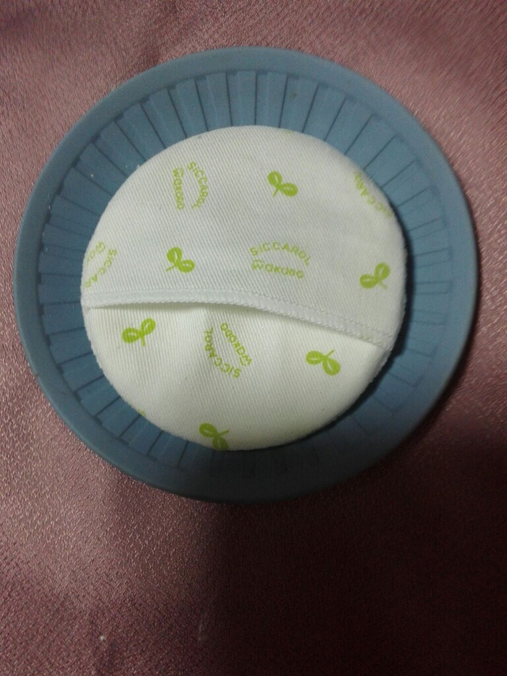 シッカロールナチュラル 植物生まれのベビーパウダー 紅茶の香り/WAKODO/ボディパウダーを使ったクチコミ(2枚目)