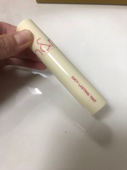 ジューシーラスティングティント/rom&nd/リップティントを使ったクチコミ(1枚目)