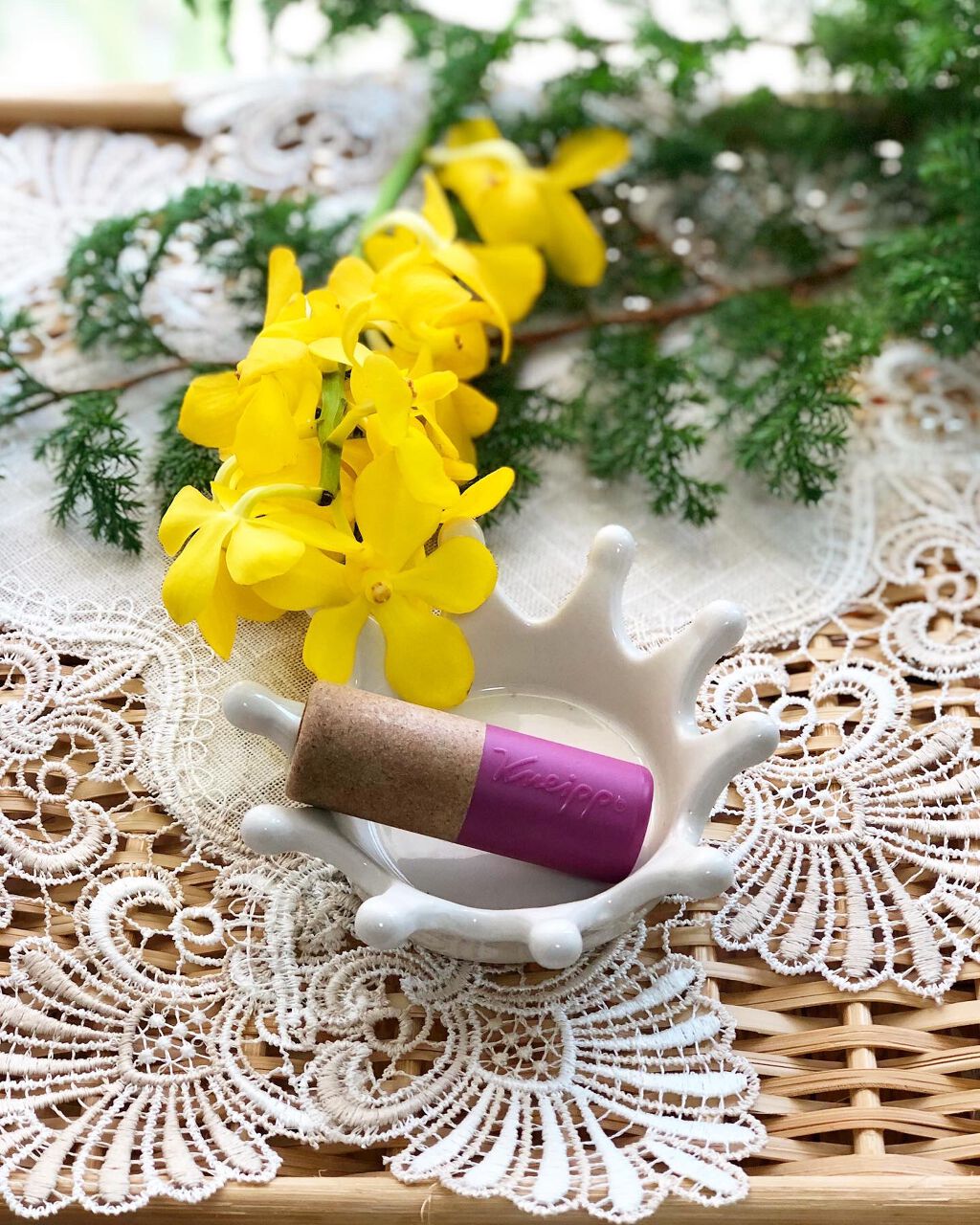 オーガニック リップバーム スイートアーモンドの香り/クナイプ/リップケアを使ったクチコミ（2枚目）