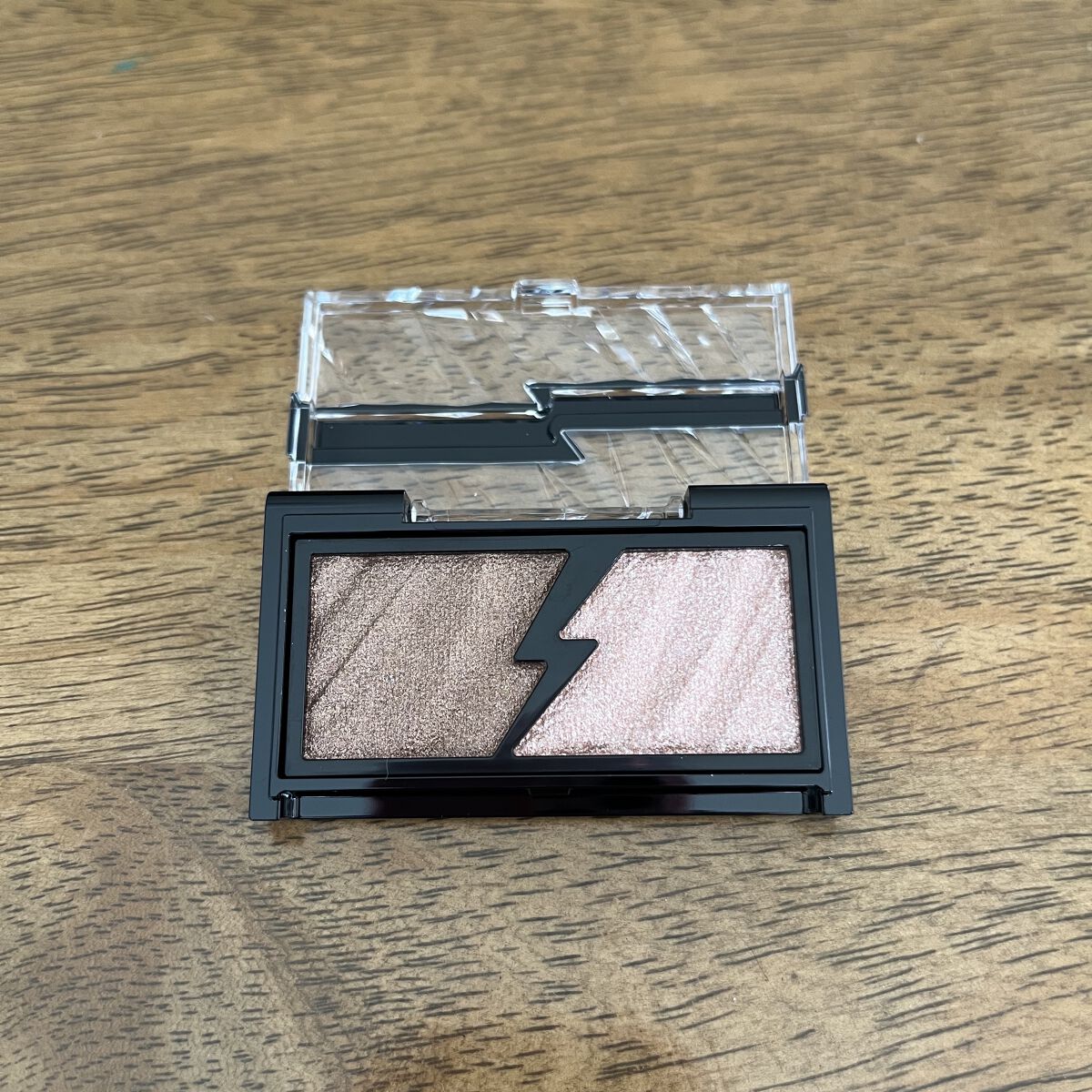 エレクトリックショックアイズ  BR-2 スパークルブラウン/KATE/アイシャドウパレットを使ったクチコミ（3枚目）