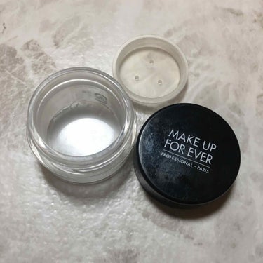 MAKE UP FOR EVER ウルトラHDルースパウダーのクチコミ「MAKE UP FOR EVERウルトラHDルースパウダー。辛口評価かも💦期待値が高かっただけ.....」（2枚目）