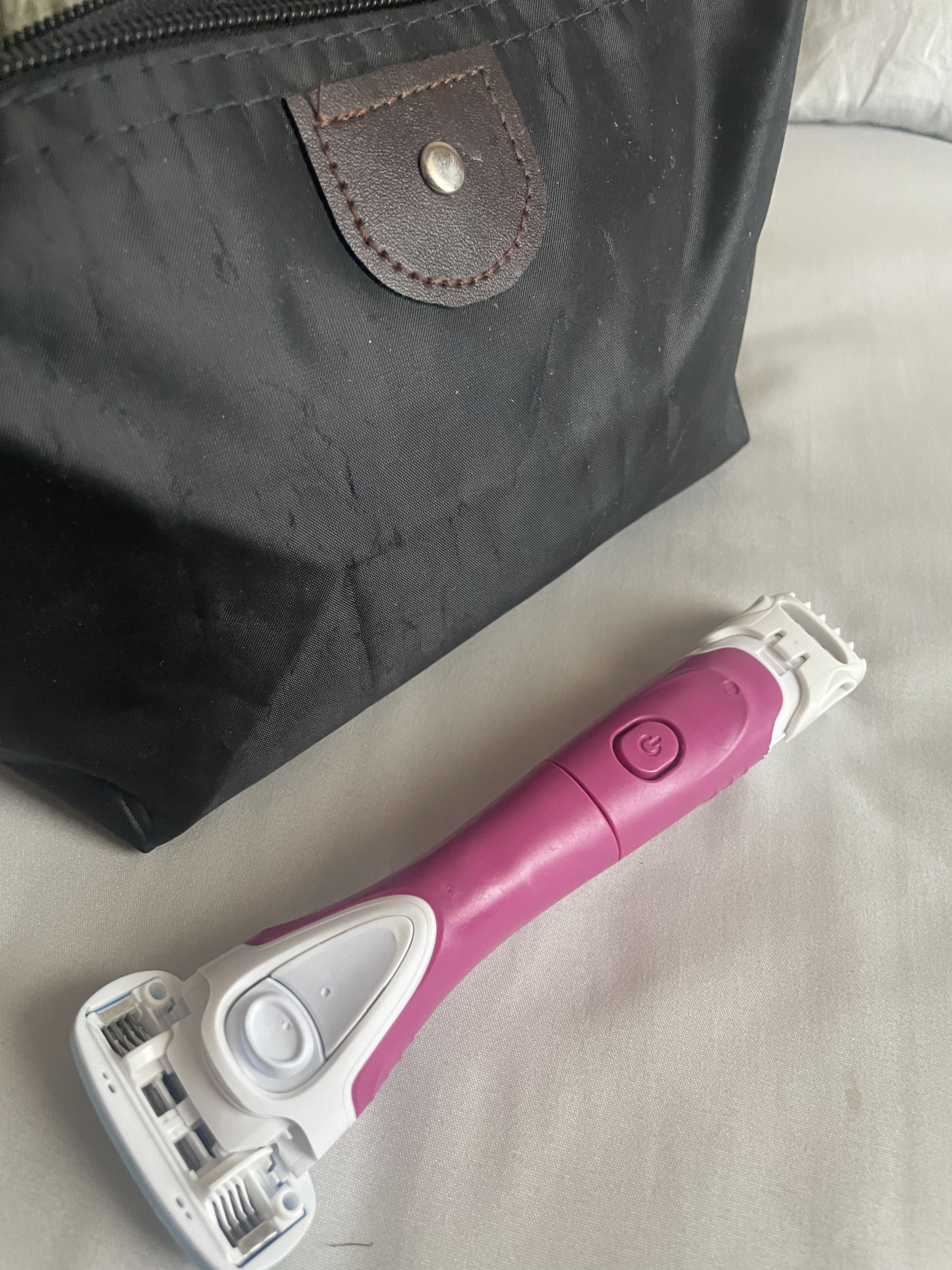 ハイドロシルク トリムスタイル ホルダー （刃付き）/ハイドロシルク/シェーバーを使ったクチコミ（2枚目）