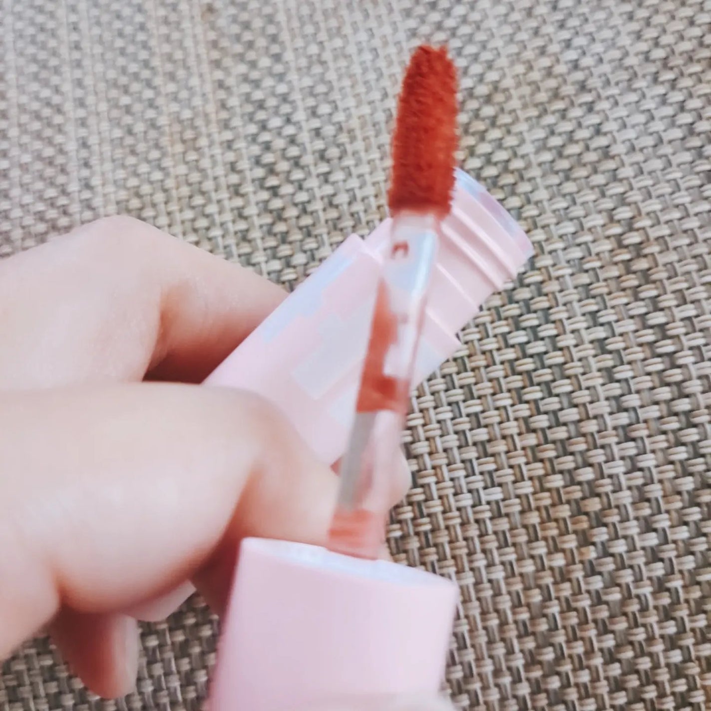 フラッフィリップティント/BLESSED MOON/リップティントを使ったクチコミ(5枚目)