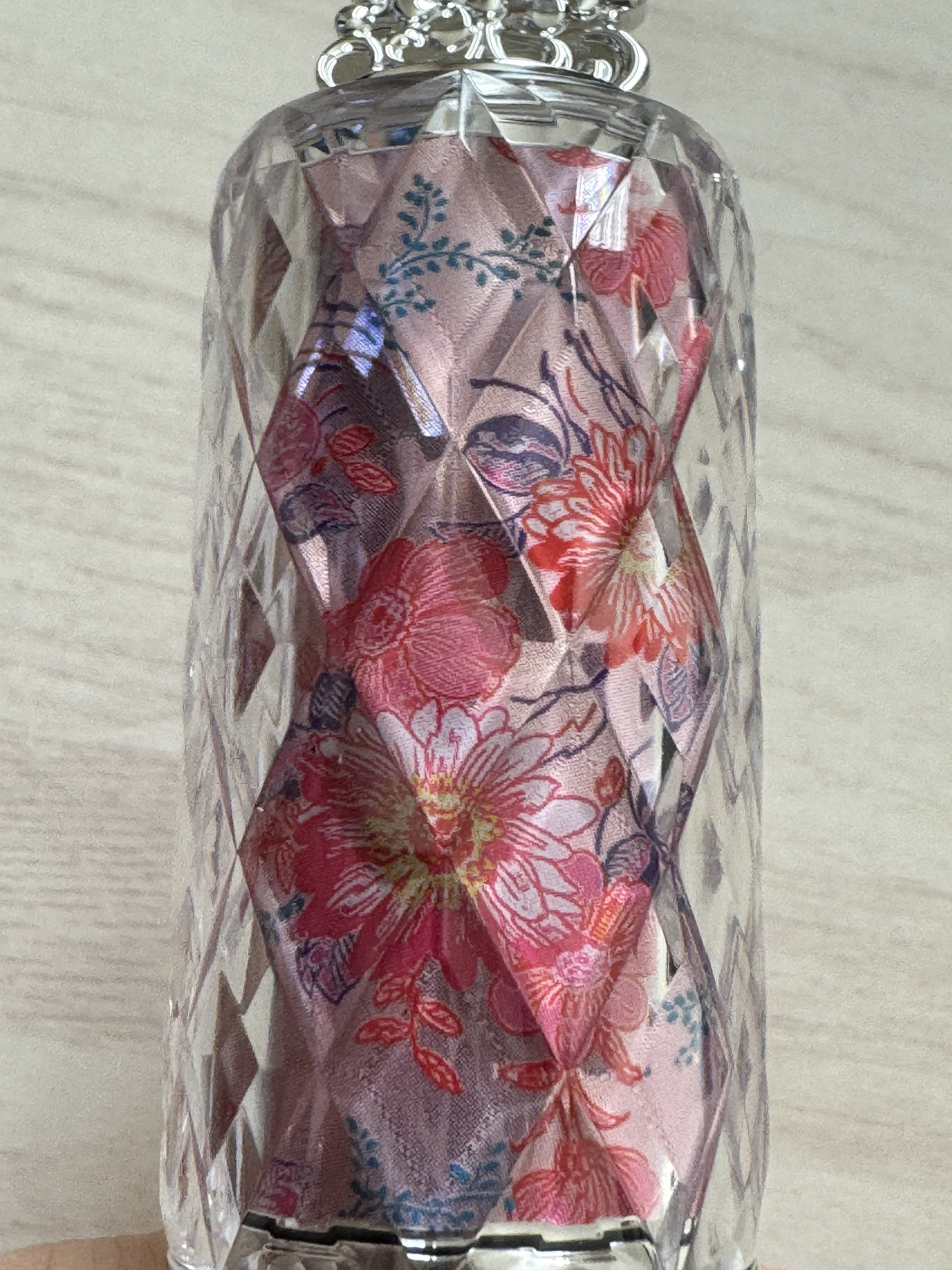 ジルスチュアート ブルーム リップ キャンディ 11 gerbera song/JILL STUART/口紅を使ったクチコミ（3枚目）