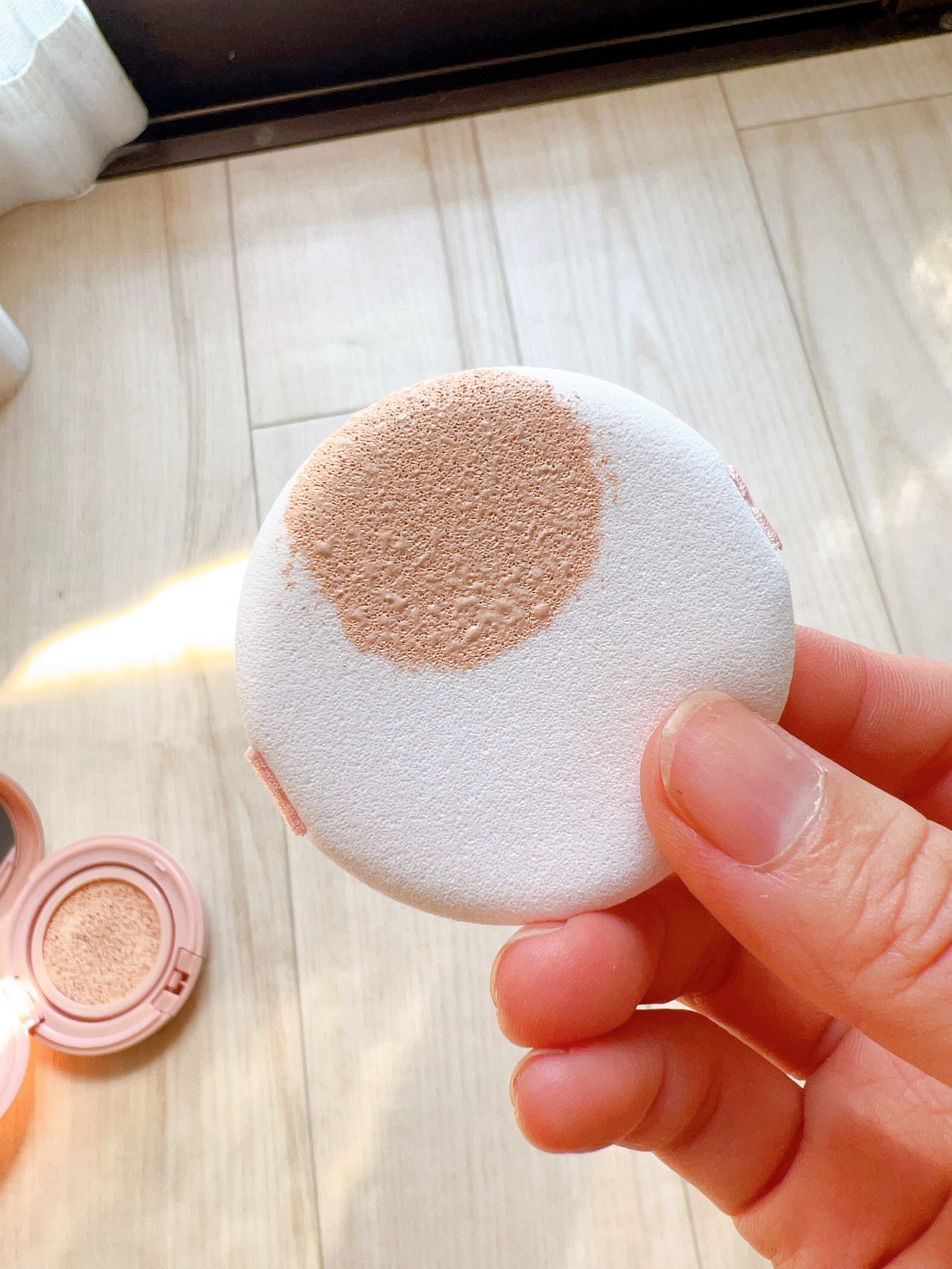 シースルー ヴェール コンパクト/PAUL & JOE BEAUTE/ファンデーションを使ったクチコミ(2枚目)