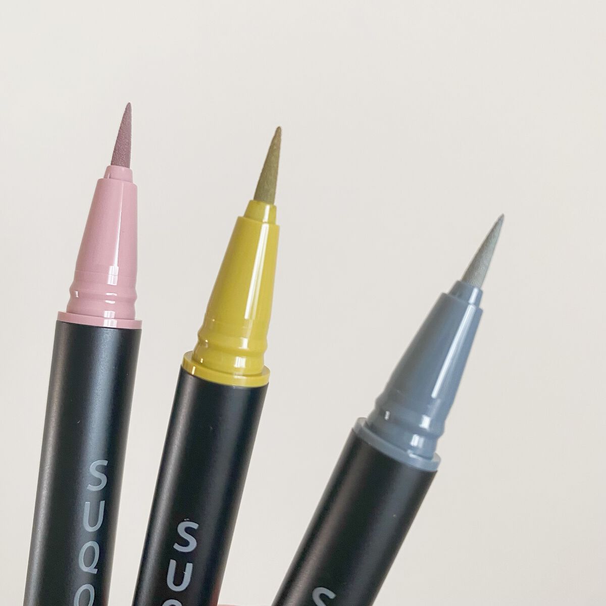 ニュアンス アイライナー 03 グレー/SUQQU/リキッドアイライナーを使ったクチコミ（2枚目）