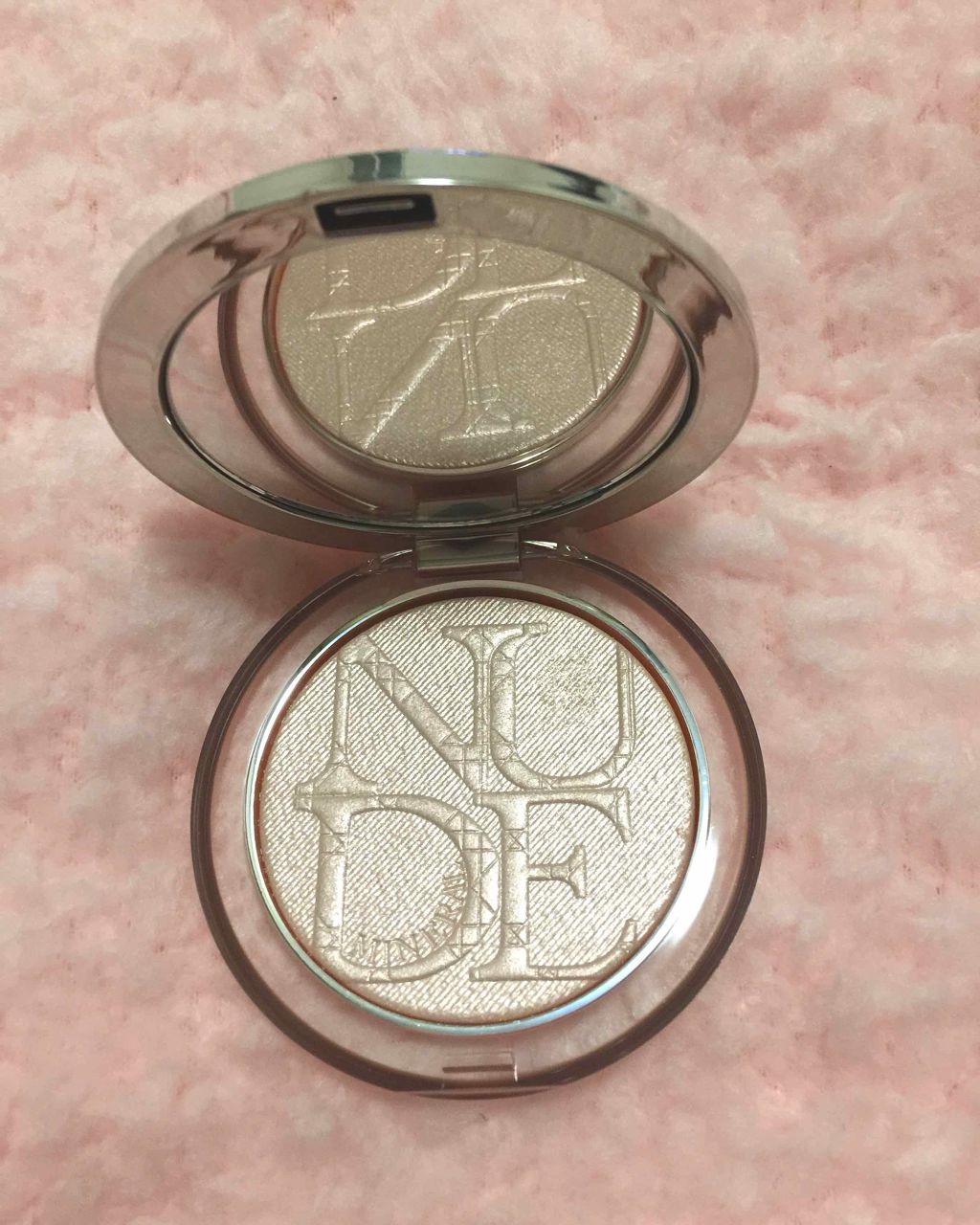 ディオールスキン ミネラル ヌード ルミナイザー パウダー/Dior/プレストパウダーを使ったクチコミ(2枚目)