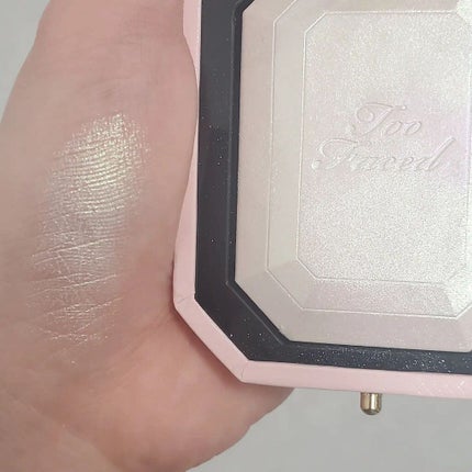 ダイヤモンドライト マルチユース ハイライター/Too Faced/パウダーハイライトを使ったクチコミ(2枚目)