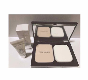 ESTEE LAUDER 
Double Wear Moisture Powder Stay in Place Makeup SPF 30/PA+++

62 ウォームポーセリン
(ベージュ系の一番明る