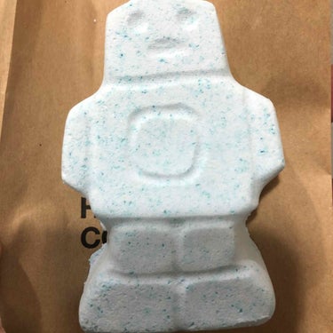 ラッシュ バブバボットのクチコミ「LUSH バスボム
バスバボット🤖

母からの誕生日プレゼント🎁
さっぱり系(ややミント？)で.....」（1枚目）