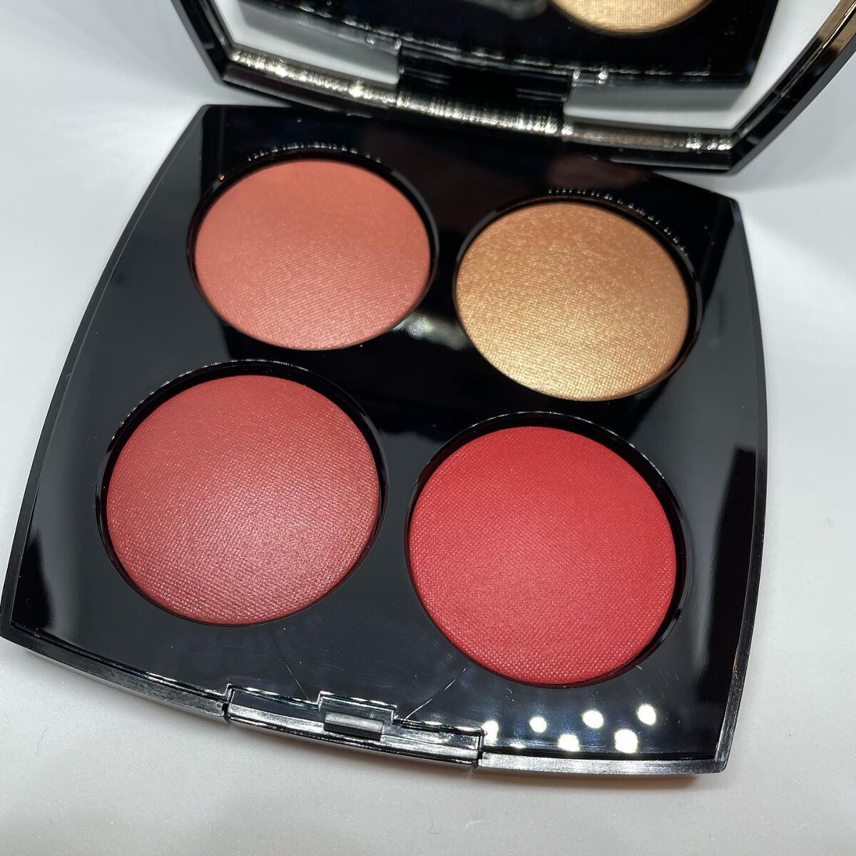 レ キャトル ルージュ ユー エ ジュ /CHANEL/アイシャドウパレットを使ったクチコミ(3枚目)