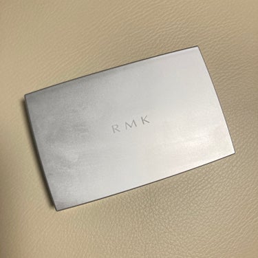 RMK エアリーパウダーファンデーションのクチコミ「RMK
エアリーパウダーファンデーション

いつ買ったか言えない&底見えしてきた&色が合わなく.....」（2枚目）