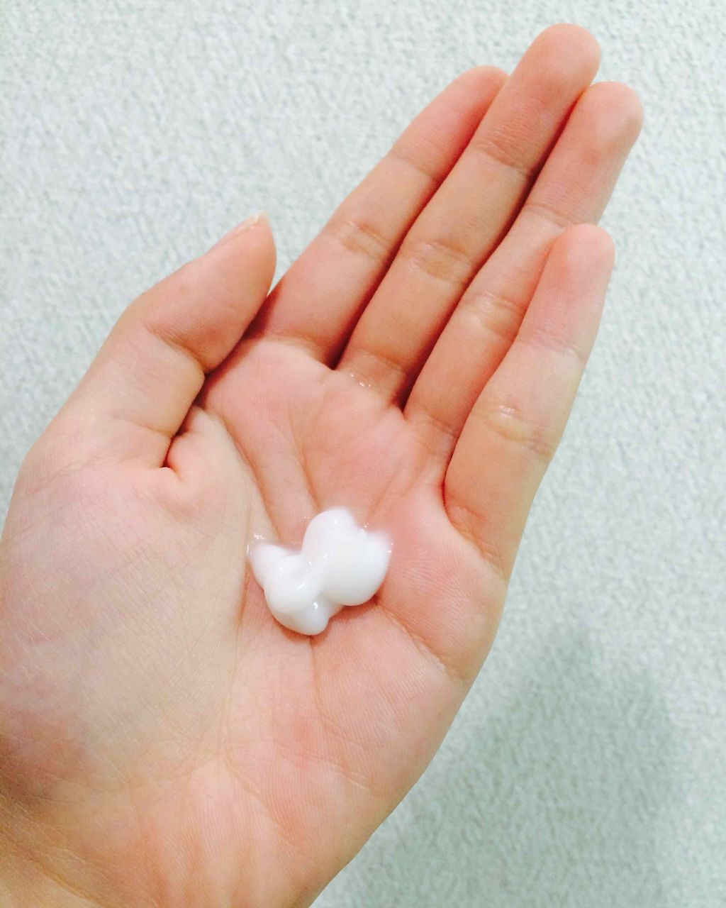 なめらかスムース 集中スムース美容液/ハーバルエッセンス/ヘアミルクを使ったクチコミ(2枚目)