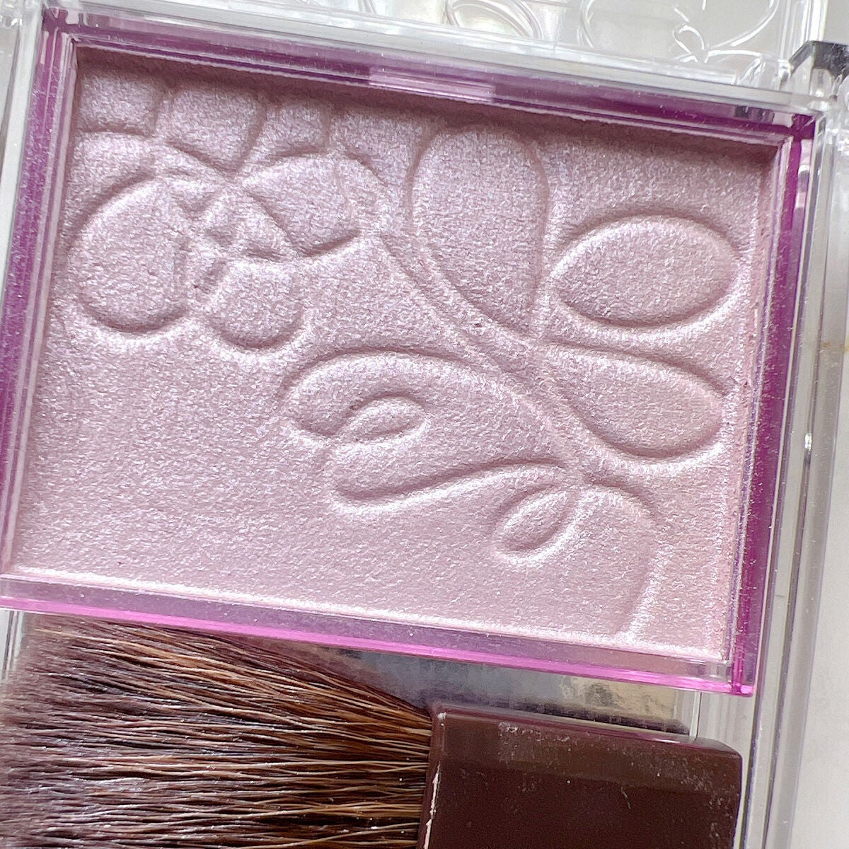 パールグロウニュアンサー/CEZANNE/パウダーハイライトを使ったクチコミ(2枚目)