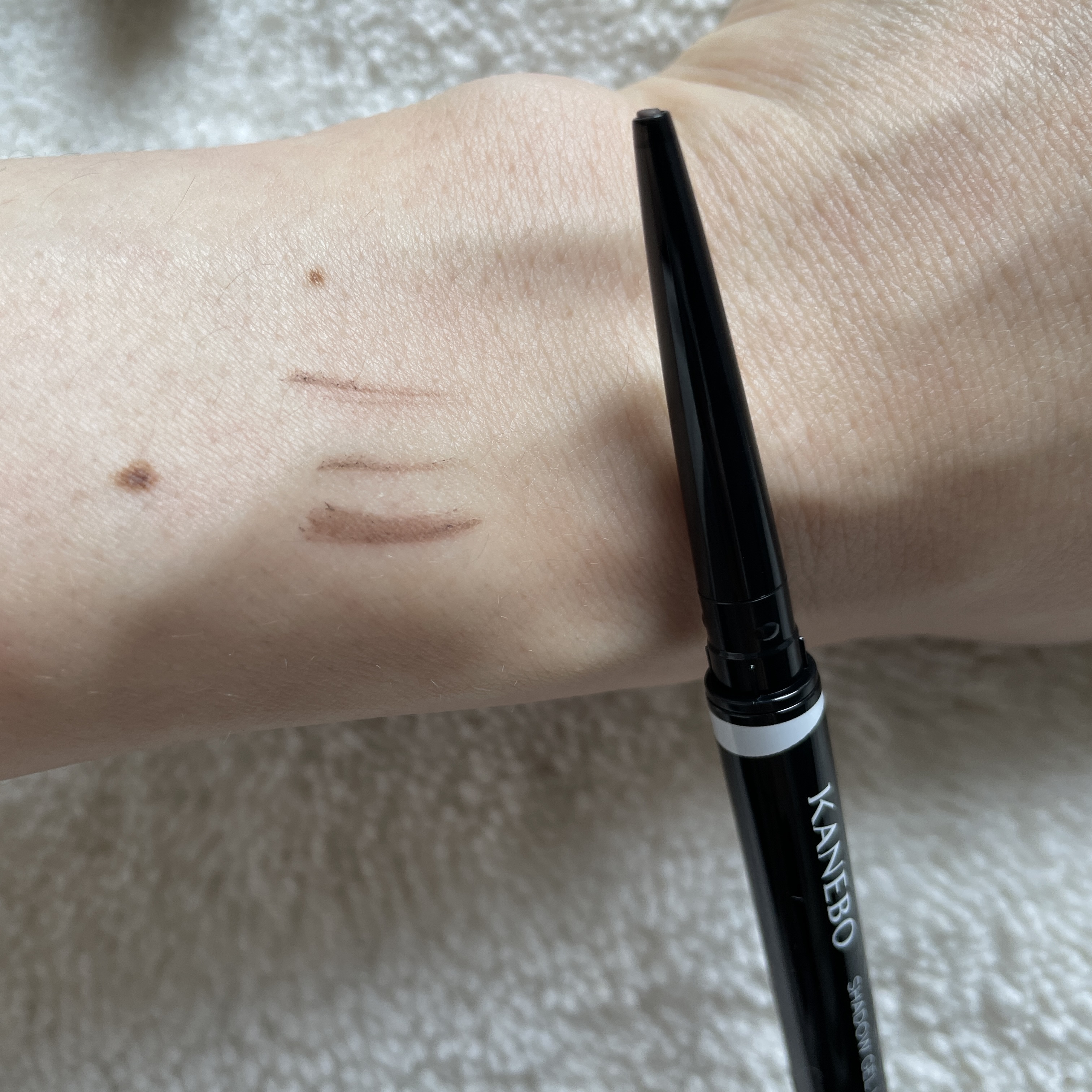 シャドウジェルライナー/KANEBO/ジェルアイライナーを使ったクチコミ（1枚目）