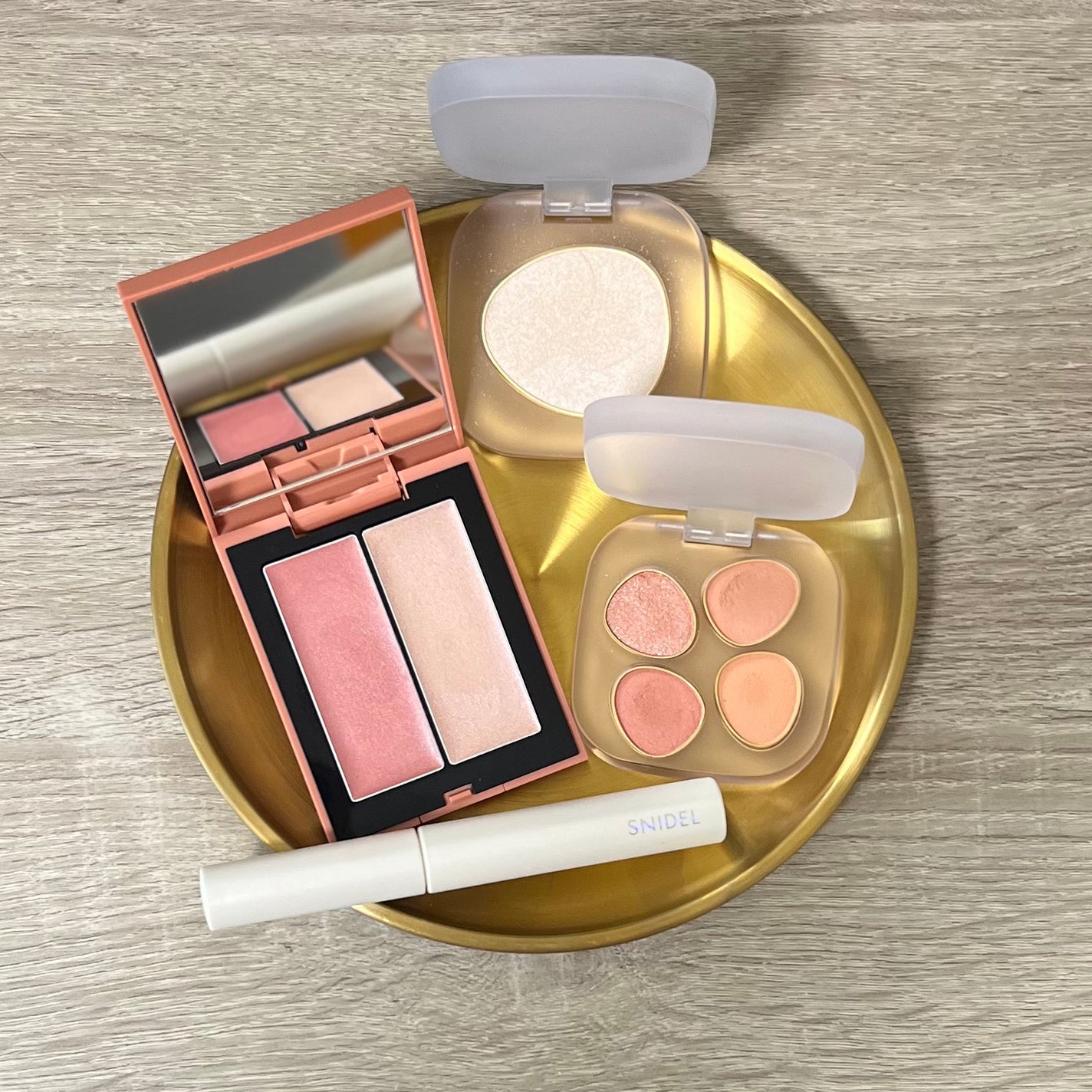 THREE シマリング グロー デュオ/THREE/クリームハイライトを使ったクチコミ(1枚目)