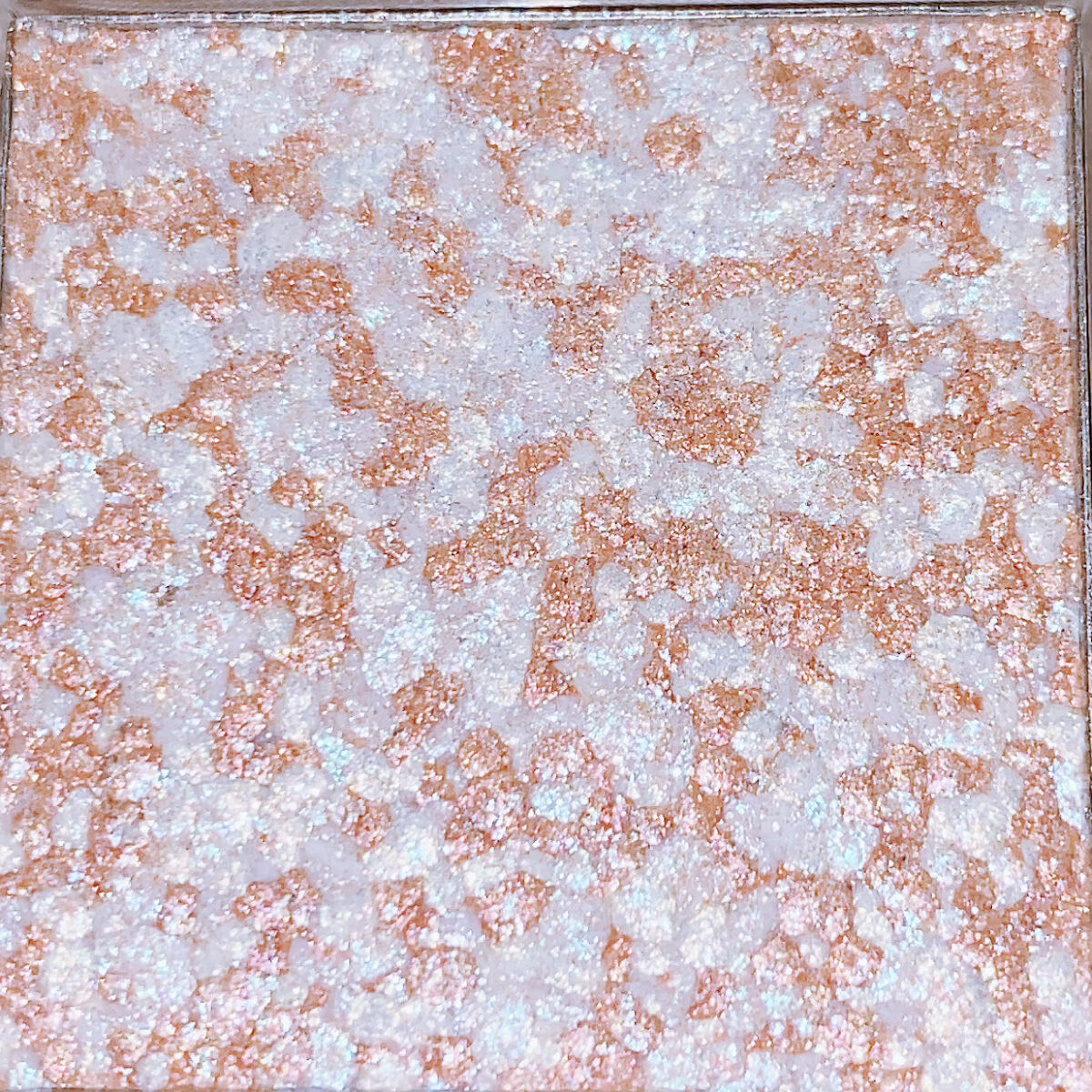 シングルアイシャドウ/aZTK/単色アイシャドウを使ったクチコミ（3枚目）