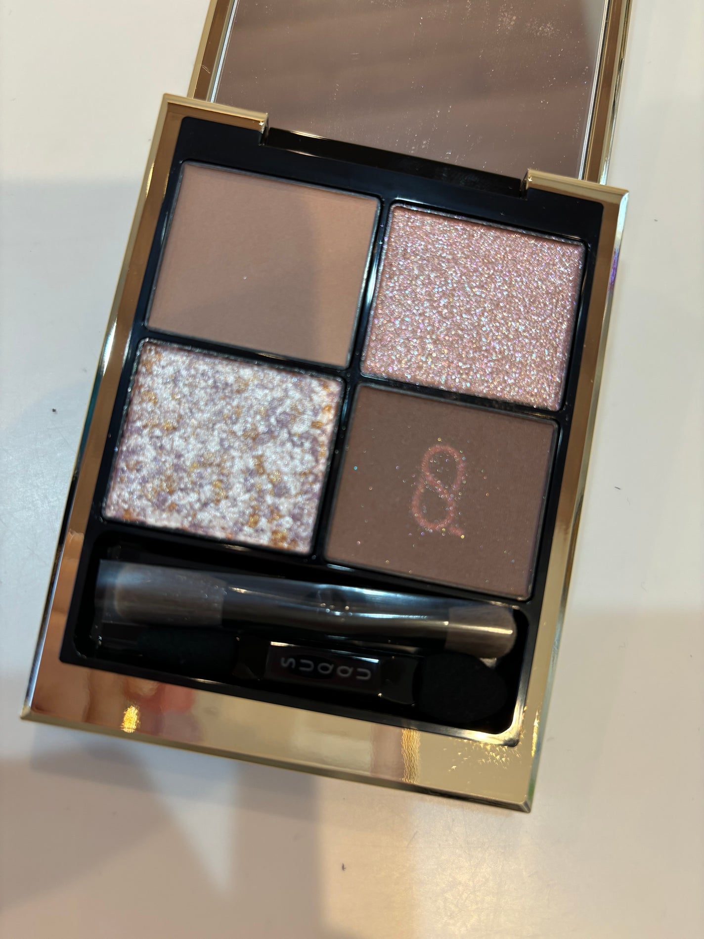 コスメ大好き@主婦 on LIPS 「話題のSUQQUのアイシャドウ桜鏡🩷予約ができなかったので、発..」(1枚目)