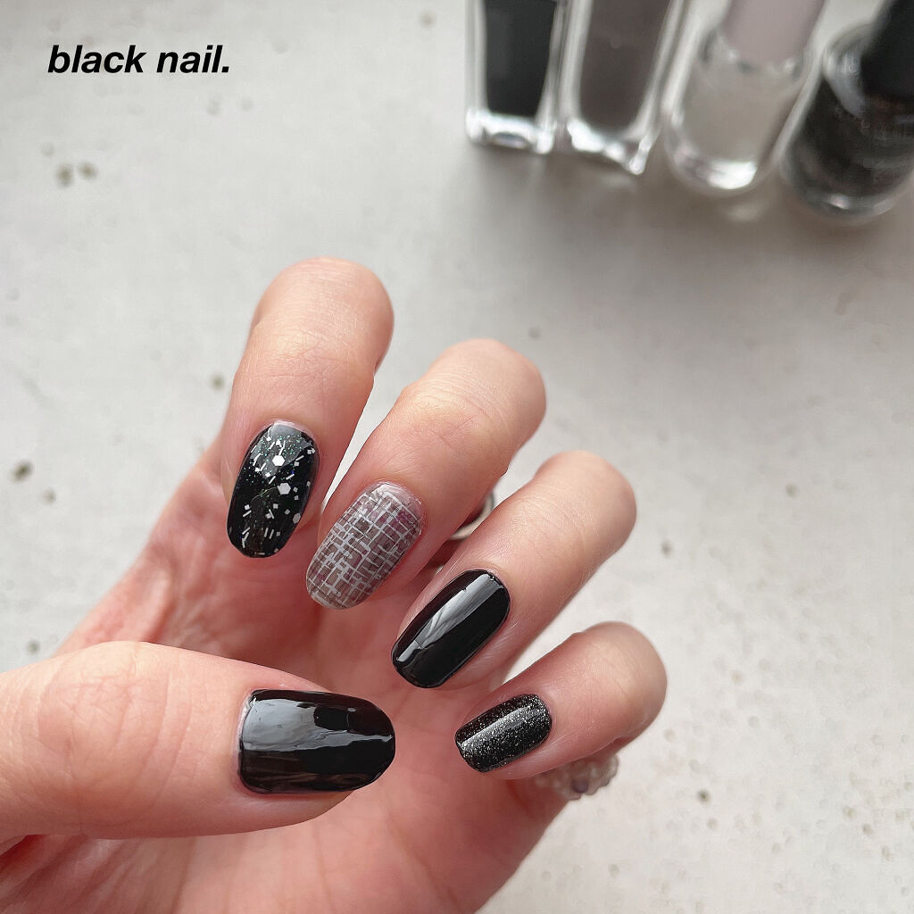 【クールな手元が簡単で可愛いんです🖤】


〈item〉

#ケイト　ネイルエナメルカラーN BK-4
　¥396（税込）
　
　王道ブラックネイル🖤
　発色も塗りやすさも最高なんです💅🏻
　アレンジしてもお洒落で存在感も抜群です�