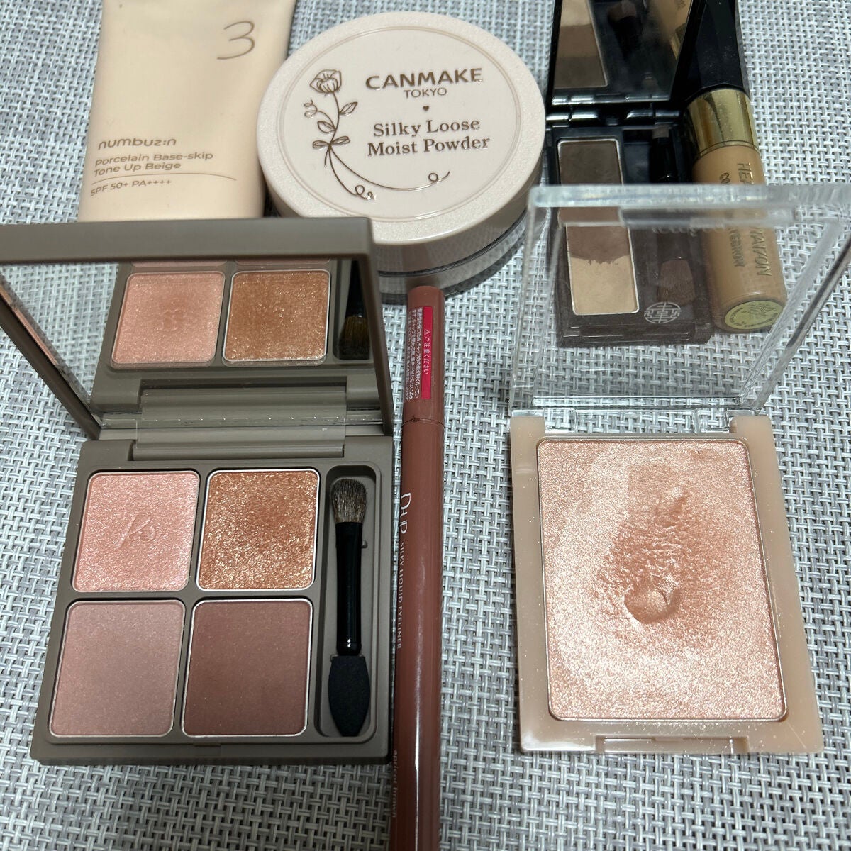 カラーリングアイブロウ/ヘビーローテーション/眉マスカラを使ったクチコミ(2枚目)