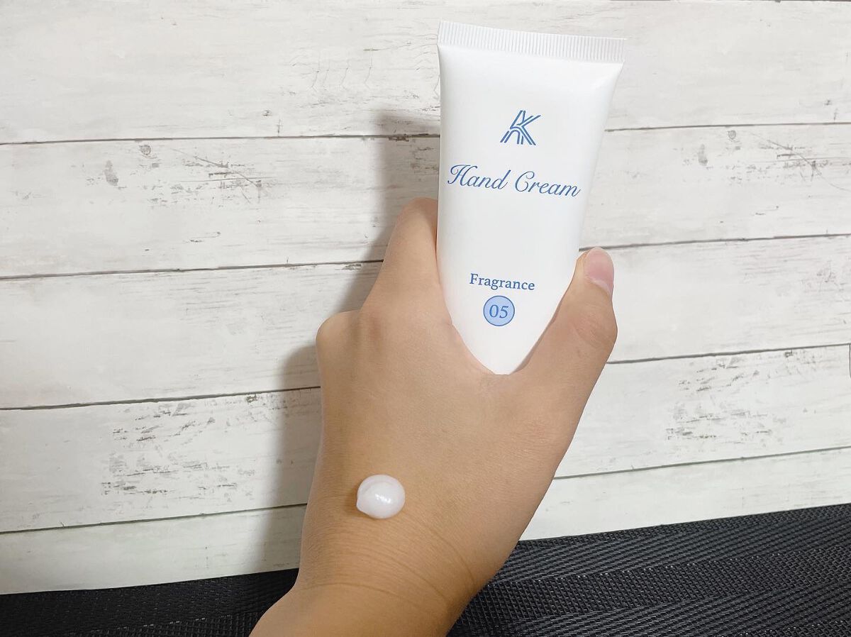 パフュームウォータリーハンドクリーム/AK/ハンドクリームを使ったクチコミ(2枚目)