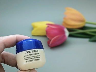 SHISEIDO バイタルパーフェクション シュプリームクリーム コンセントレートのクチコミ「✨2024/2/1New✨
世界の成分が毛細血管までアプローチ！
香りよし機能よしのすごクリー.....」（1枚目）